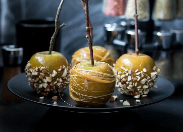 Autumn Spice Caramel Apples